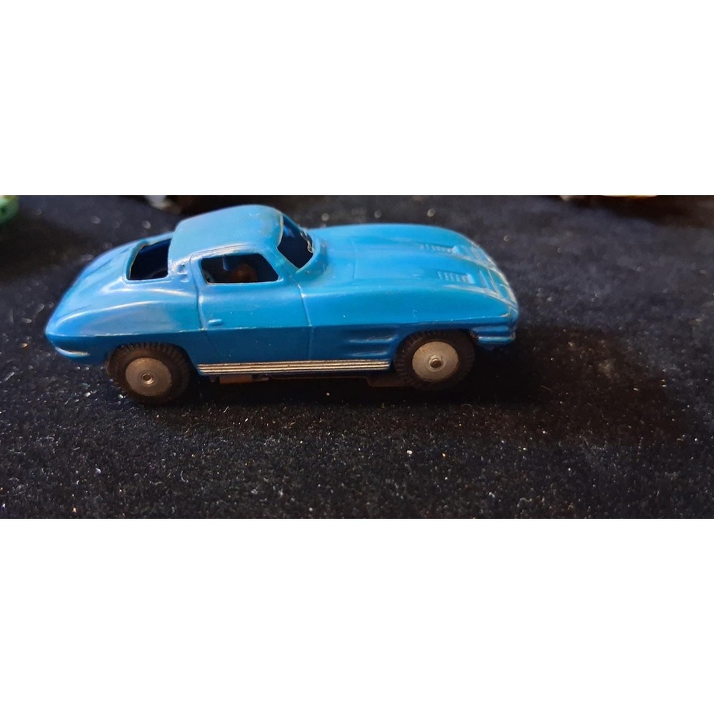 Vintage Lionel 5501 Corvette Sting Ray HO scale slot car from the 1960s.
